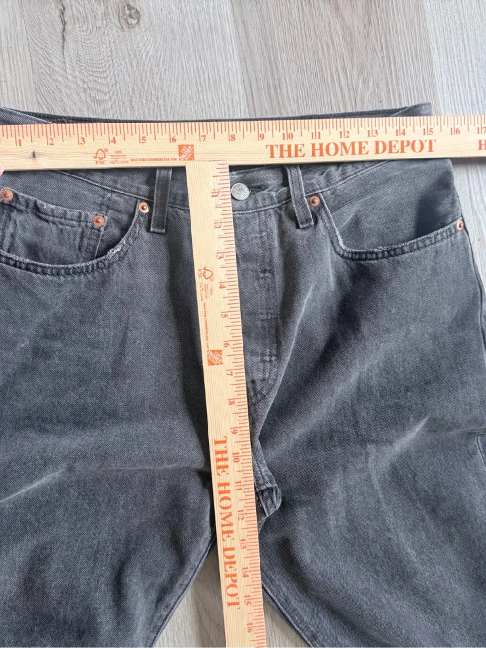 Levi's Men's Washed Charcoal Relaxed‎ Jeans